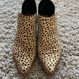 Dolce vita cheetah/leopard print pointy low heel ankle boots Only worn few times